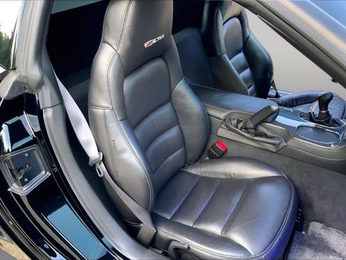 Used 2009 Chevrolet Corvette Z06 w/ Preferred Equipment Group RWD image 8