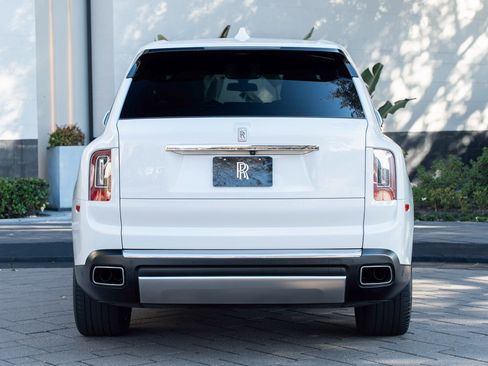Certified 2021 Rolls-Royce Cullinan image 44