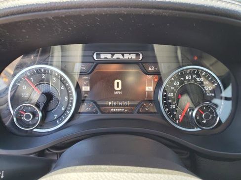 Used 2023 RAM 1500 Laramie AWD/4WD image 11
