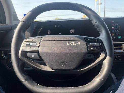 Used 2026 Kia Sportage LX FWD image 27