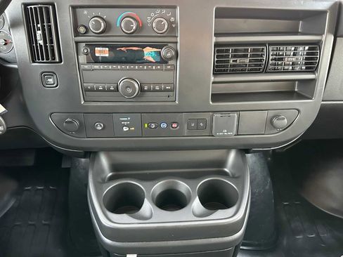 New 2025 GMC Savana 3500 Extended w/ Driver Convenience Package image 26