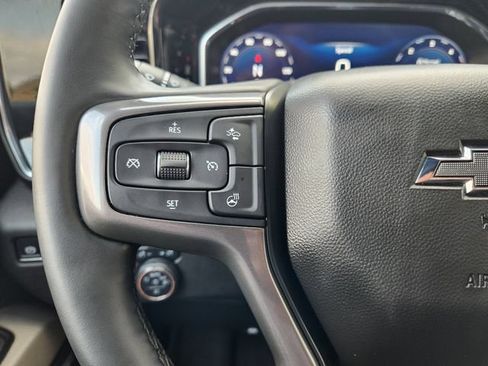 Used 2025 Chevrolet Silverado 2500 ZR2 w/ Technology Package AWD/4WD image 30