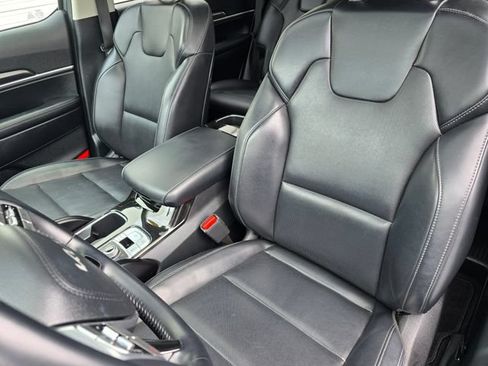 Certified 2024 Kia Telluride S w/ S Sunroof Package AWD/4WD image 25