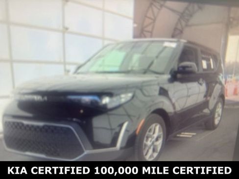 Certified 2025 Kia Soul LX image 1