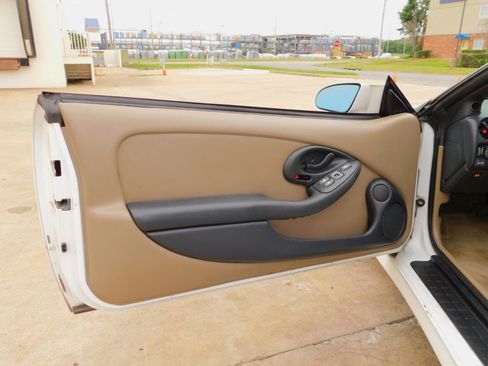 Used 1996 Pontiac Firebird Coupe image 12