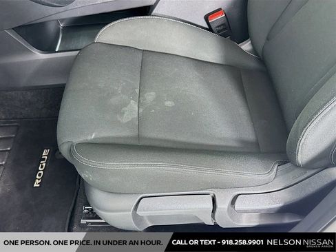 Used 2024 Nissan Rogue S FWD image 18