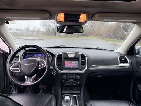 Used 2017 Chrysler 300 C w/ Safetytec Plus Group image 11