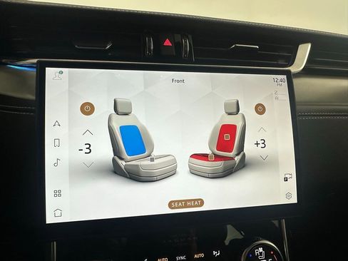 Used 2022 Jaguar XF R-Dynamic SE image 28