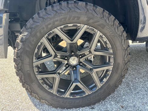 Used 2024 Ford F150 Lariat w/ Equipment Group 502A High AWD/4WD image 6