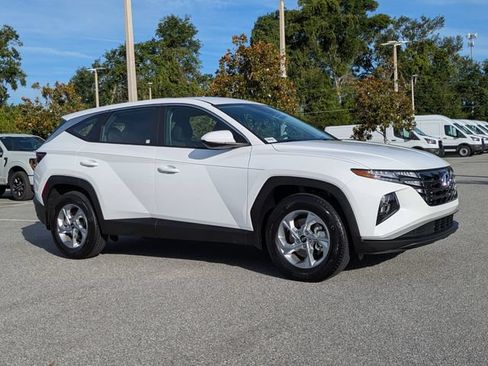 Used 2023 Hyundai Tucson SE FWD image 2