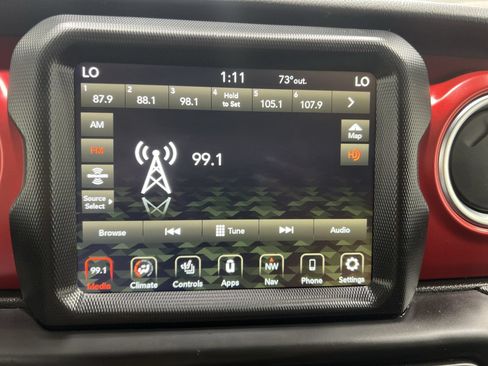 Used 2022 Jeep Gladiator Rubicon w/ LED Lighting Group AWD/4WD image 16