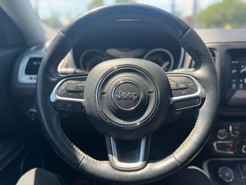 Used 2019 Jeep Compass Latitude w/ Cold Weather Group AWD/4WD image 22