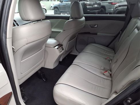 Used 2011 Toyota Venza w/ Premium Pkg #2 FWD image 20