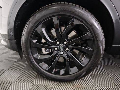 Used 2025 Land Rover Discovery Sport S image 32