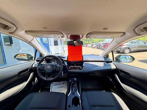 Used 2024 Toyota Corolla LE FWD image 19