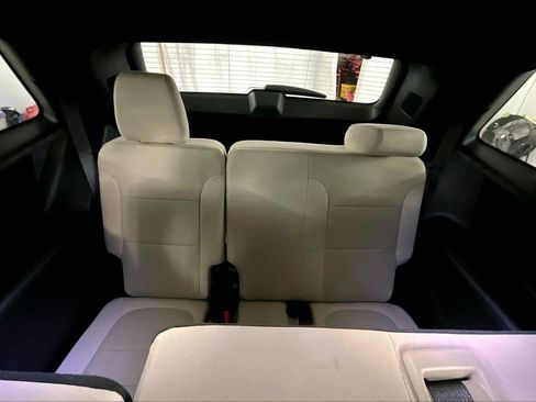 Used 2023 Chevrolet Traverse LS w/ Safety Package image 26