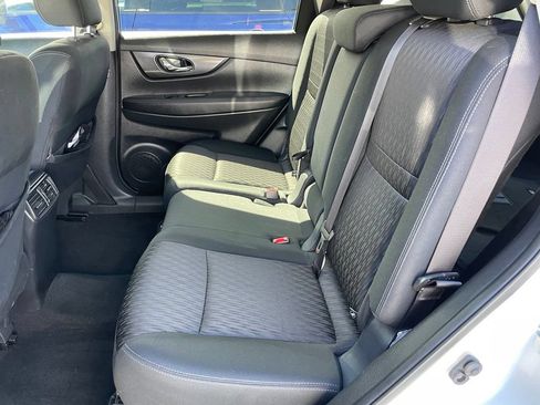 Used 2018 Nissan Rogue SV AWD/4WD image 8