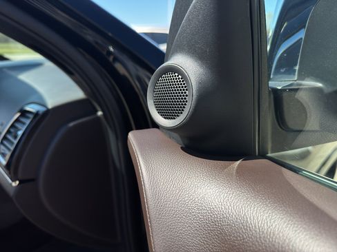 Used 2019 Jeep Grand Cherokee Overland image 39