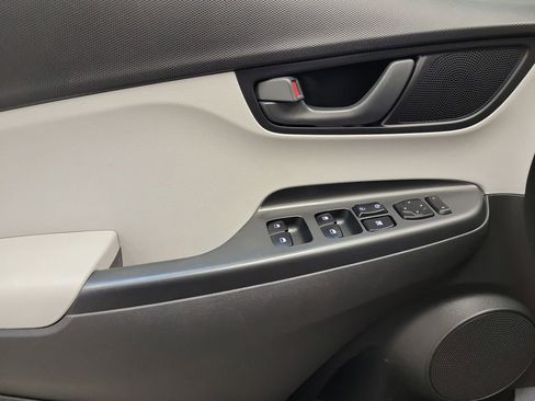 Used 2022 Hyundai Kona SE w/ Cargo Package image 10