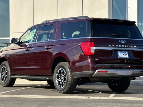 Certified 2024 Ford Expedition Max XLT image 5
