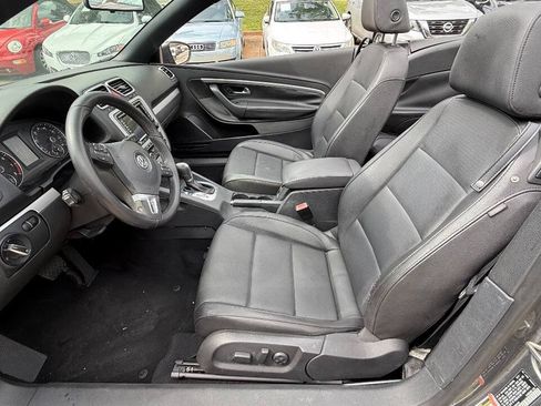Used 2012 Volkswagen Eos Komfort FWD image 33