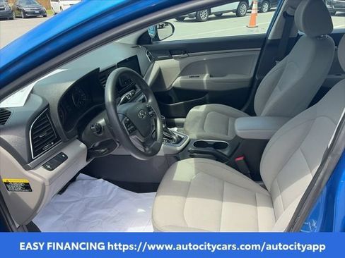 Used 2017 Hyundai Elantra SE FWD image 5