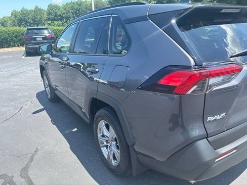 Used 2024 Toyota RAV4 LE AWD/4WD image 9