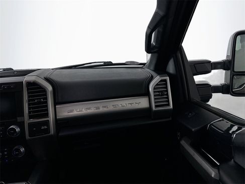 Used 2021 Ford F350 Platinum image 25