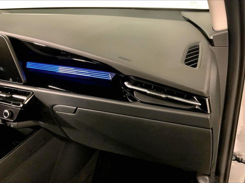 Certified 2025 Kia Niro SX Touring FWD image 16