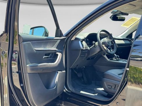 Certified 2025 MAZDA CX-70 3.3 Turbo w/ Premium Package AWD/4WD image 8