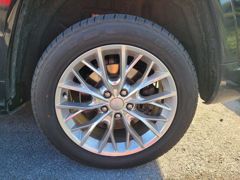 Used 2021 Jeep Grand Cherokee L Summit w/ Advanced Protech Group IV AWD/4WD image 7
