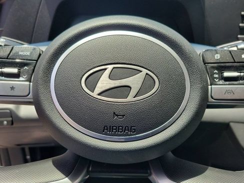 Certified 2024 Hyundai Elantra SE FWD image 29