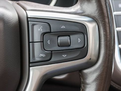 Used 2021 Chevrolet Tahoe Z71 w/ Luxury Package AWD/4WD image 28