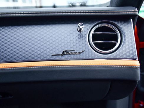 Used 2024 Bentley Flying Spur W12 image 32