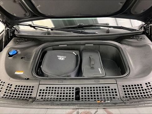 Certified 2026 Hyundai Ioniq 9 S RWD image 28