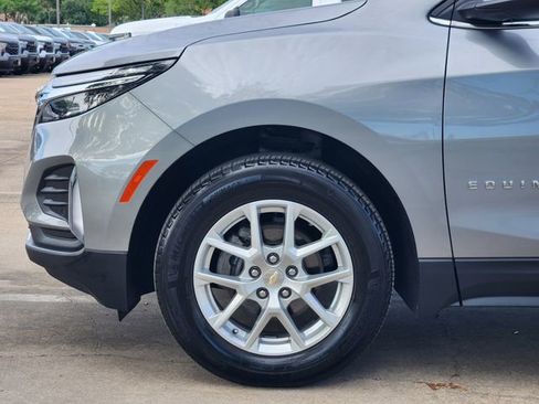 Used 2024 Chevrolet Equinox LT FWD image 8
