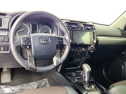 Used 2020 Toyota 4Runner TRD Off-Road AWD/4WD image 12