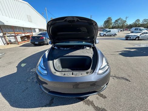Used 2020 Tesla Model Y Long Range image 26