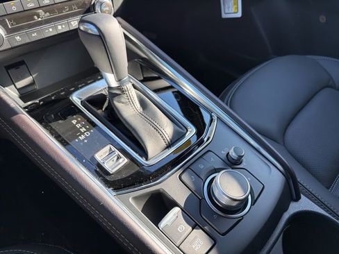 New 2025 MAZDA CX-5 Signature image 18