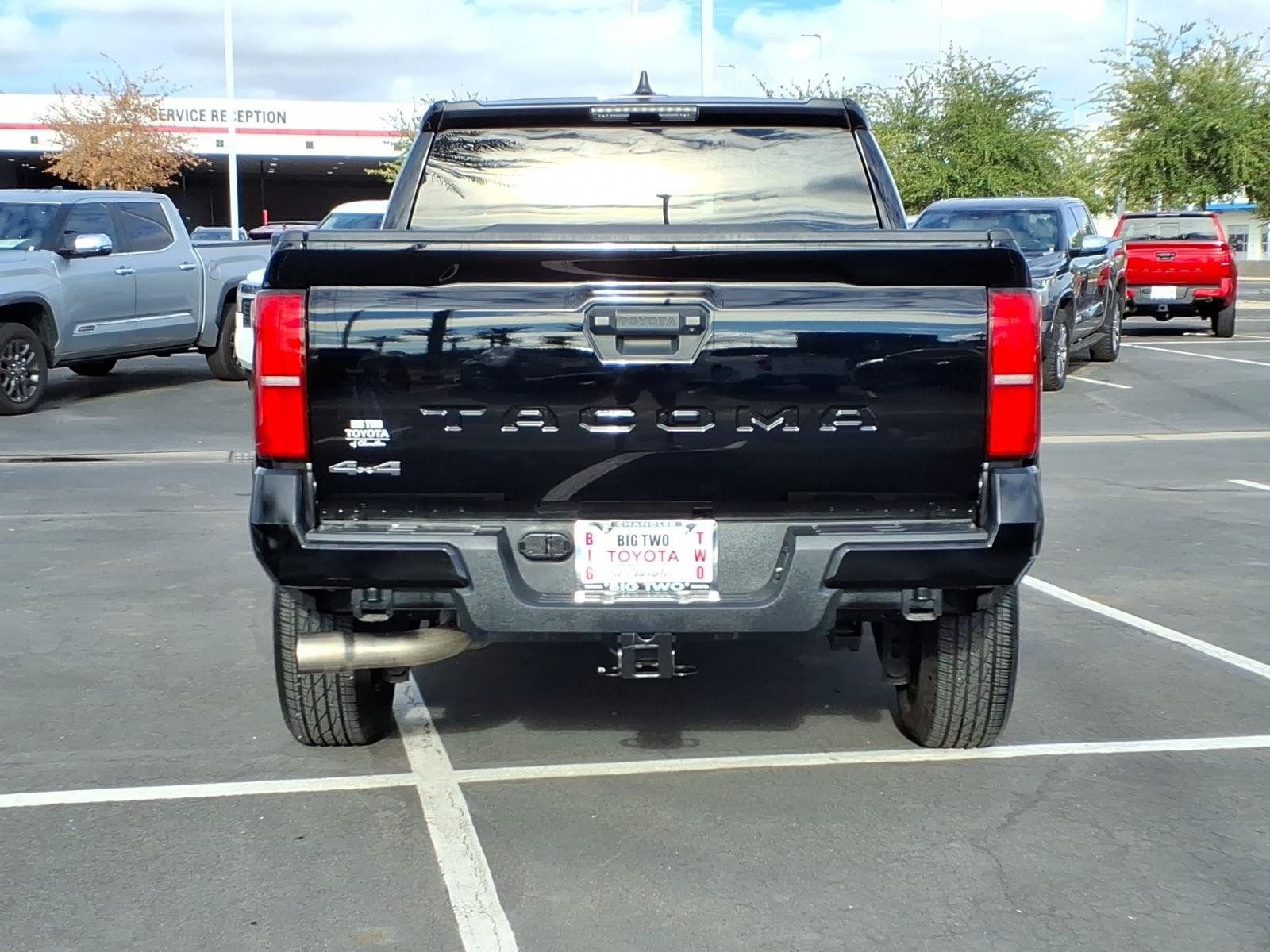 Certified 2025 Toyota Tacoma SR5 AWD/4WD image 5