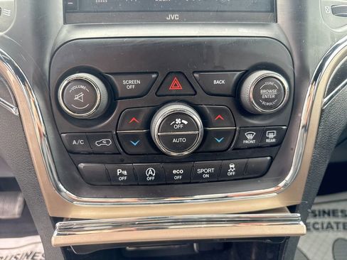 Used 2017 Jeep Grand Cherokee Limited w/ Luxury Group II AWD/4WD image 20