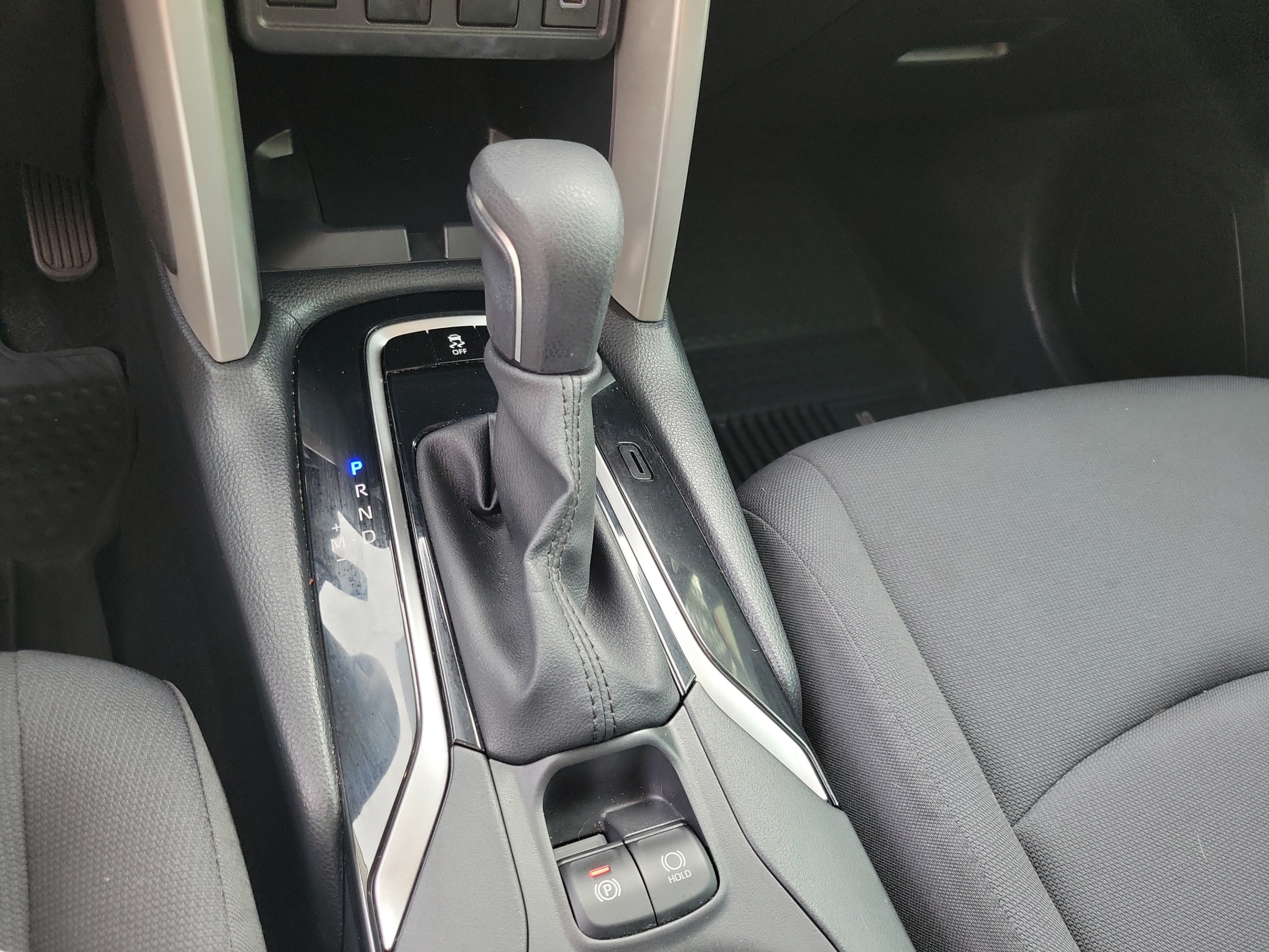 Used 2024 Toyota Corolla Cross LE FWD image 21