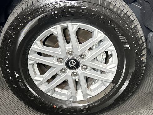 Used 2025 Toyota Tundra SR5 w/ SR5 Convenience Package image 9