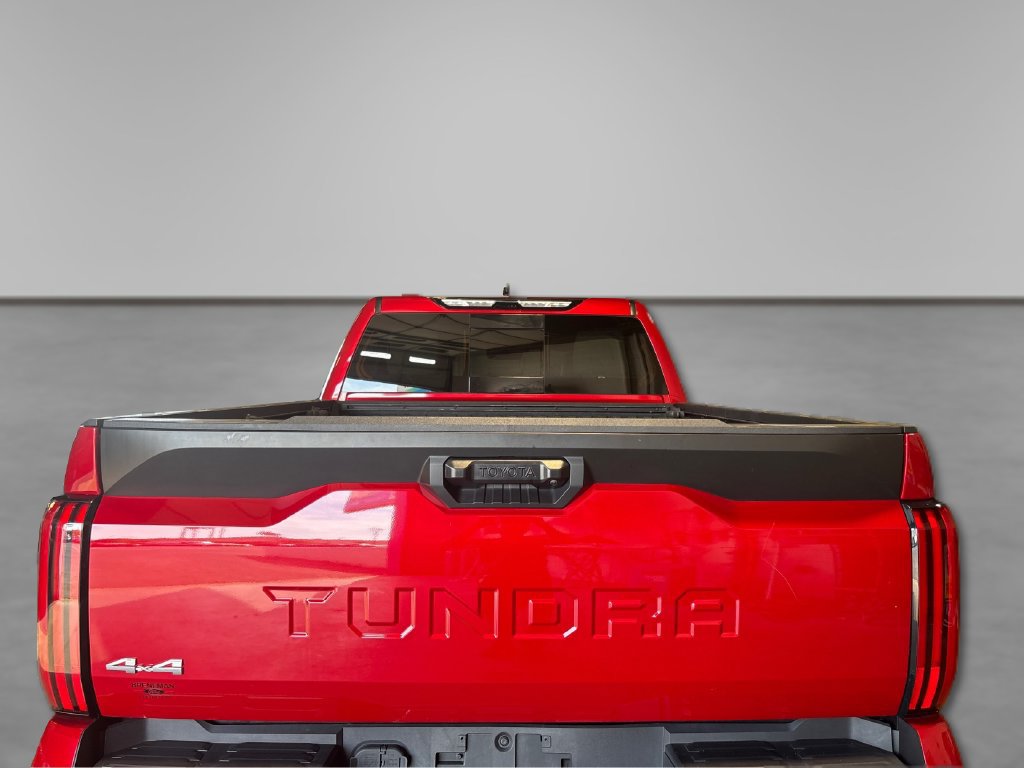 Used 2022 Toyota Tundra SR5 w/ SR5 Convenience Package AWD/4WD image 18