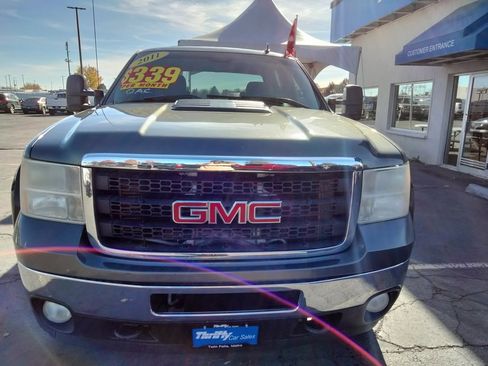 Used 2011 GMC Sierra 3500 SLT image 2