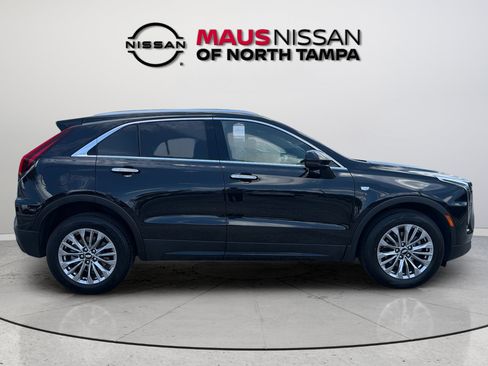 Used 2024 Cadillac XT4 Premium Luxury FWD image 9