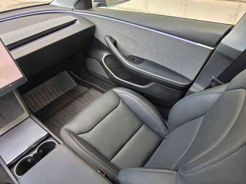 Used 2025 Tesla Model 3 Long Range RWD image 32