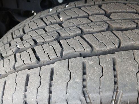 Certified 2020 Jeep Gladiator Sport w/ Quick Order Package 24S image 15