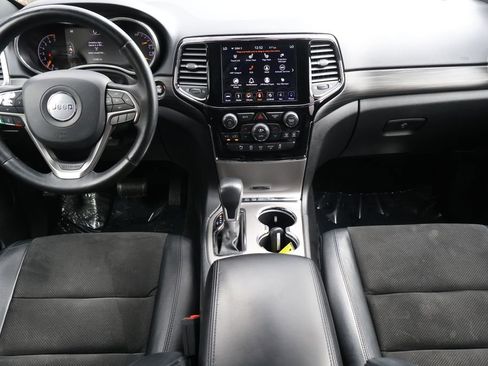 Used 2019 Jeep Grand Cherokee Altitude image 14