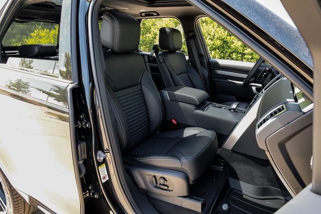New 2026 Land Rover Discovery Limited Edition AWD/4WD image 47